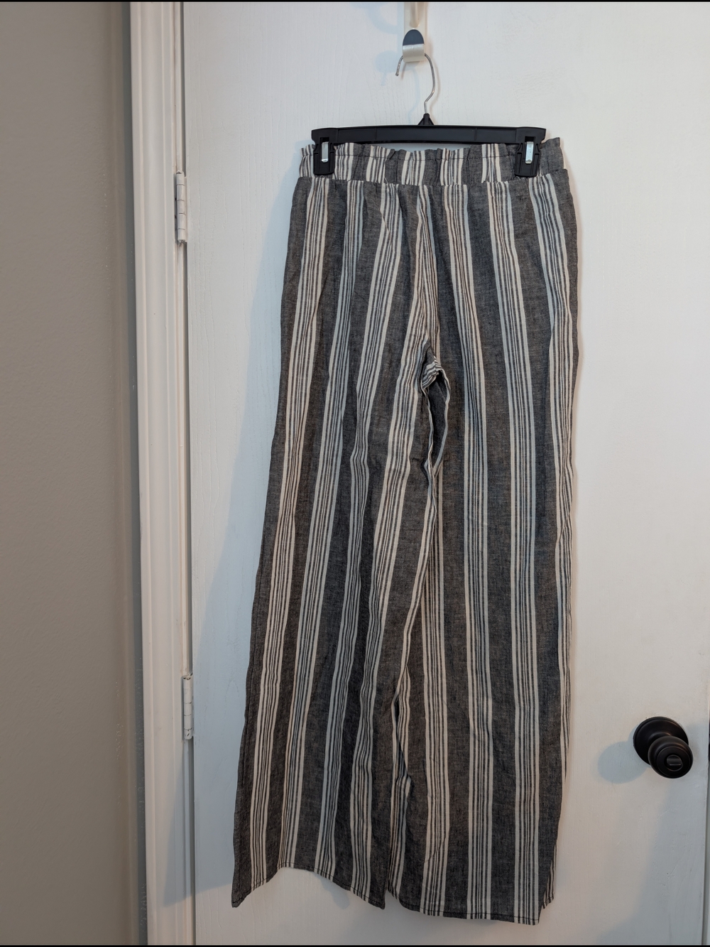 Pink Rose Gray and White Striped Wide-Leg Trousers - Picture 2 of 3